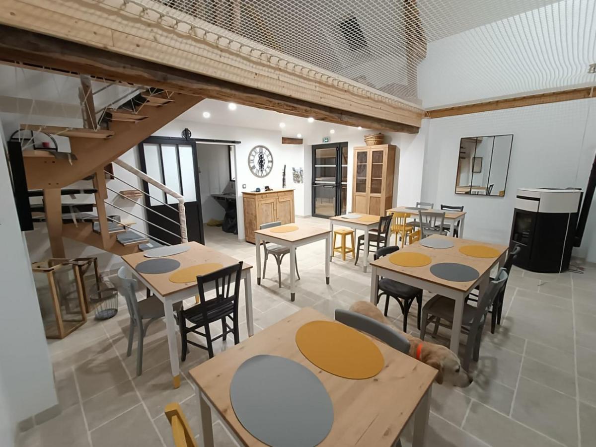 Le Nichoir Hotel Lion-en-Sullias Kültér fotó